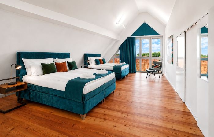 HELLOFLATS: Luxury Penthouse / Balcony / Parking / Center / Therme / MUC Airport