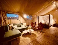 Esk Caravan Park & Rail Trail Motel - parking
