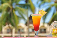 Royal Beach Hôtel - С баром