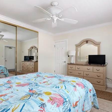 Lido  Beach  Ocean View/POOL  Sarasota Beachfront OFF SEASON RATES
