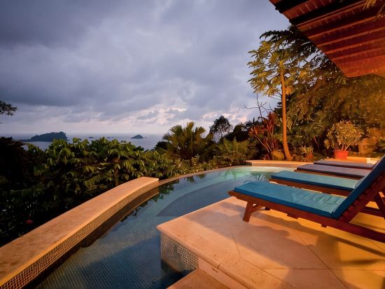 Balinese Inspired Villa w/Panoramic Views & Pool. A/C in All Bedrooms