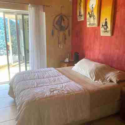 Showstopper 3-bedroom condo with AC & WiFi with phenomenal Mismaloya Bay views Rooms