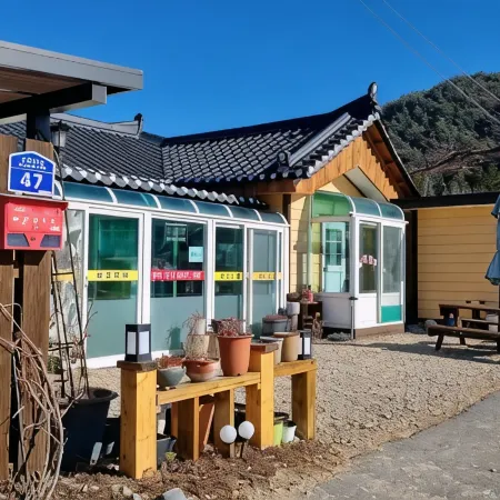 Pyeongchang Odaesan Bogung Pension Отели рядом с достопримечательностью «Храм Woljeongsa»