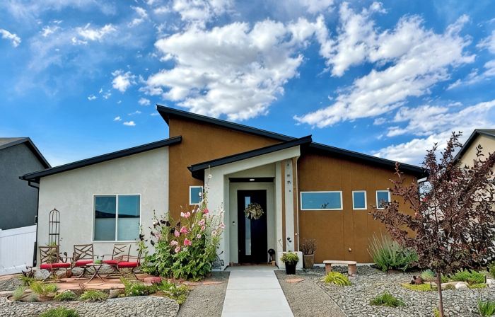 Kokopelli House - Modern Fruita Retreat with Garage