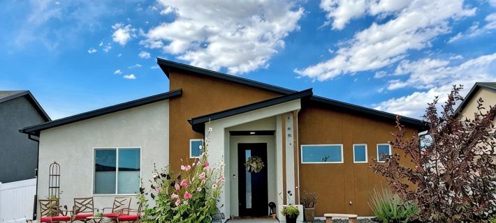 Kokopelli House - Modern Fruita Retreat with Garage Hoteles en Fruita