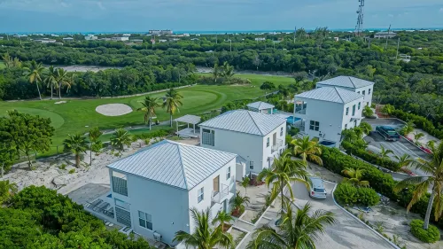Villas with Private Pool 5 Min to Grace Bay Beach - parking