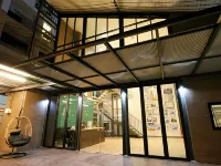 R 17 Living Hotel Отели рядом с достопримечательностью «Ратчадафисек»