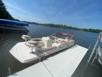 Beautiful Lake House with Private Sandy Beach, Hot Tub, Kayaks, 5 Beds, 5 Bath - Homestays