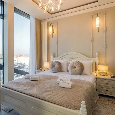 Q18 ApartHotel Hotels near Polish Glass Gallery