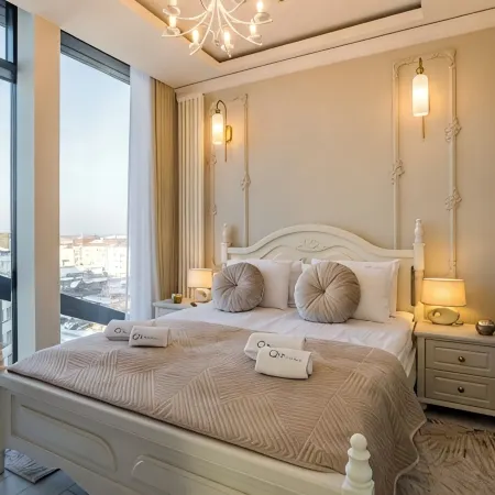 Q18 ApartHotel Отели рядом с достопримечательностью «Арена «Артего»»