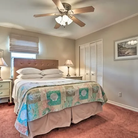 "REEL CATCH" 5 minutes from BEACH & FISHING CENTER!