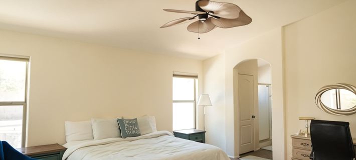 Airy Oasis Sleeps 8- Pool, Spa & Pool Table Hotels in Surprise