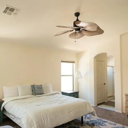 Airy Oasis Sleeps 8- Pool, Spa & Pool Table