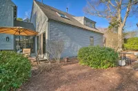 Bright, Coastal Mashpee Condo Near the Commons - Pools