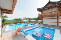 Gyeongju the Nine Hanok Stay - Pools