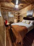 Unique Farmhouse Modern Country Cabin - Hytter