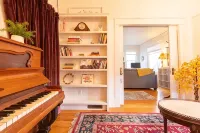 4 Bed 4 Bath House: Steps to Downtown Manitou Springs - Boutique