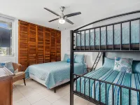Ocean-Front, Family-Friendly Condo in Playa Azul, Luquillo. Sleeps up to 8! Hotels in Luquillo