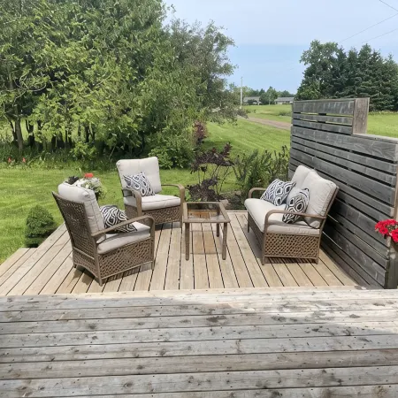 Homestead 1810 - beautiful farmhouse suite minutes from Charlottetown