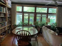 耶洛斯普林斯市中心樹蔭環繞一卧室度假屋，配備WiFi和空調 - 2星級