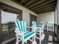 Ocean Front! Captains Quarters--2 bed 2 bath ocean front condo - balcony