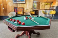 Private setting between flowing creeks, minutes from Cincinnati attractions. - 3 tähden
