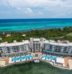 PRIVATE PENTHOUSE VIEWS on the TOP/5th FLOOR!! 1 Bedroom Condo at SUNSET CARIBE!