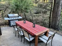 Romantic, Pet-Friendly Cabin. 5-min walk to Lake. 2 BBQ + 2 Decks + Fire Pit/EV 크레스틀린 호텔