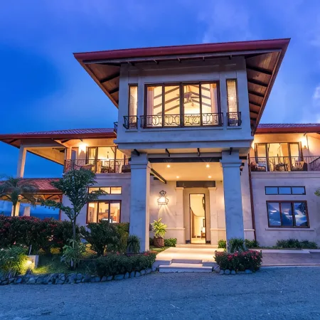 Platinum - A New level of Luxury, with 360 degree views & unmatched quality