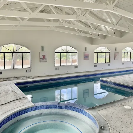 INDOOR SWIMMING POOL AND VERY SPACIOUS AND LUXURY
