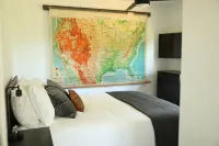 Modern Farm Loft with WiFi and AC in lovely Stamping Ground