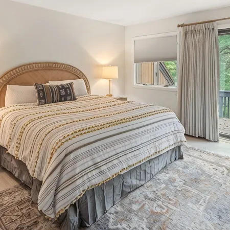 Renovated-Spacious Home Ideally Located in the Middle of Stowe