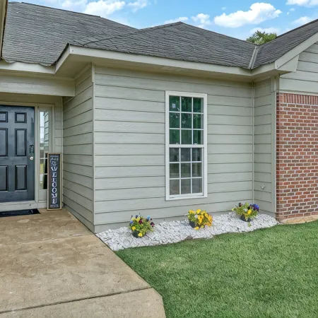 Cozy Family-Sized Home Minutes to Ft Moore and Downtown Columbus