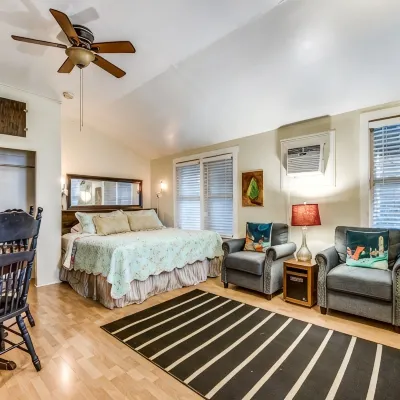 O'Casey's Boutique Inn Hotels near Kenwood Park
