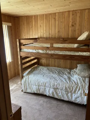 拜爾斯湖山林小屋-地處美麗的上半島中心地帶 - 民宿