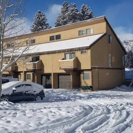 June Lake Home with a view - 2bd / 2ba + loft