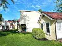 Fairy Tale Guest Cottage in Magic Garden by Pool - Country Houses