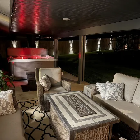 Comfortable 6 Br Home - Hot Tub + Boat Parking