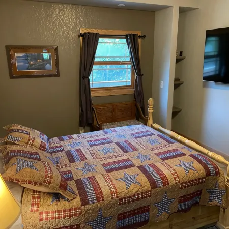 River Valley Cabin