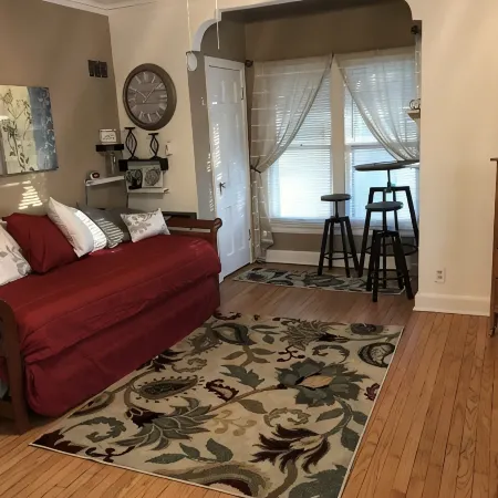 Douglas Ave Flat