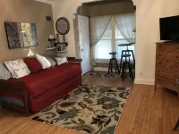 Douglas Ave Flat - Homestays