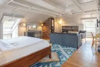 Oakhurst Inn at the University - 4-Star