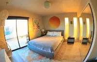 Magic Mushroom House Joshua Tree. Recently renovated, hot tub, 5 min from park! - 4つ星