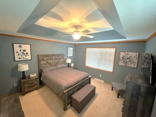 Hot tub - 4 Bedroom - 3.5 Bathrooms - Perfect Location - Wi-Fi