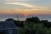 Bay Views and Panoramic Sunsets! - 3 tähden