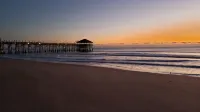 Beautiful, Private Beach House - 1 Block To The Beach (AC) 3 Bedroom - Sleeps 8 - 2성급