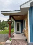 This cozy cottage is a short walk to Herbster beach! Easy access to TRAILS! - 4 stjerner