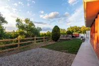 Spacious ~ King Beds ~ Pool ~ Spa~ Mountain View’s - 3-Star