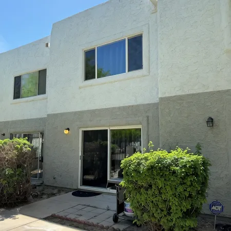Walking distance to MIll Ave, Tempe Beach Park, Sun Devil Stadium, ASU. UPDATED!