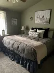 Lake Geneva Area Lakeside Retreat! Close to Golf, Shopping, Restaurants & More! - Pools